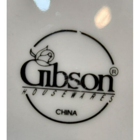 Gibson Housewares  Christmas Charm Delight Holly Berry 9" Serving Bowl - Picture 3 of 8